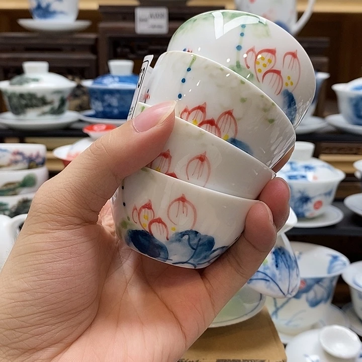 手绘4个装五彩荷花水缸杯60cc釉下彩微瑕福利款