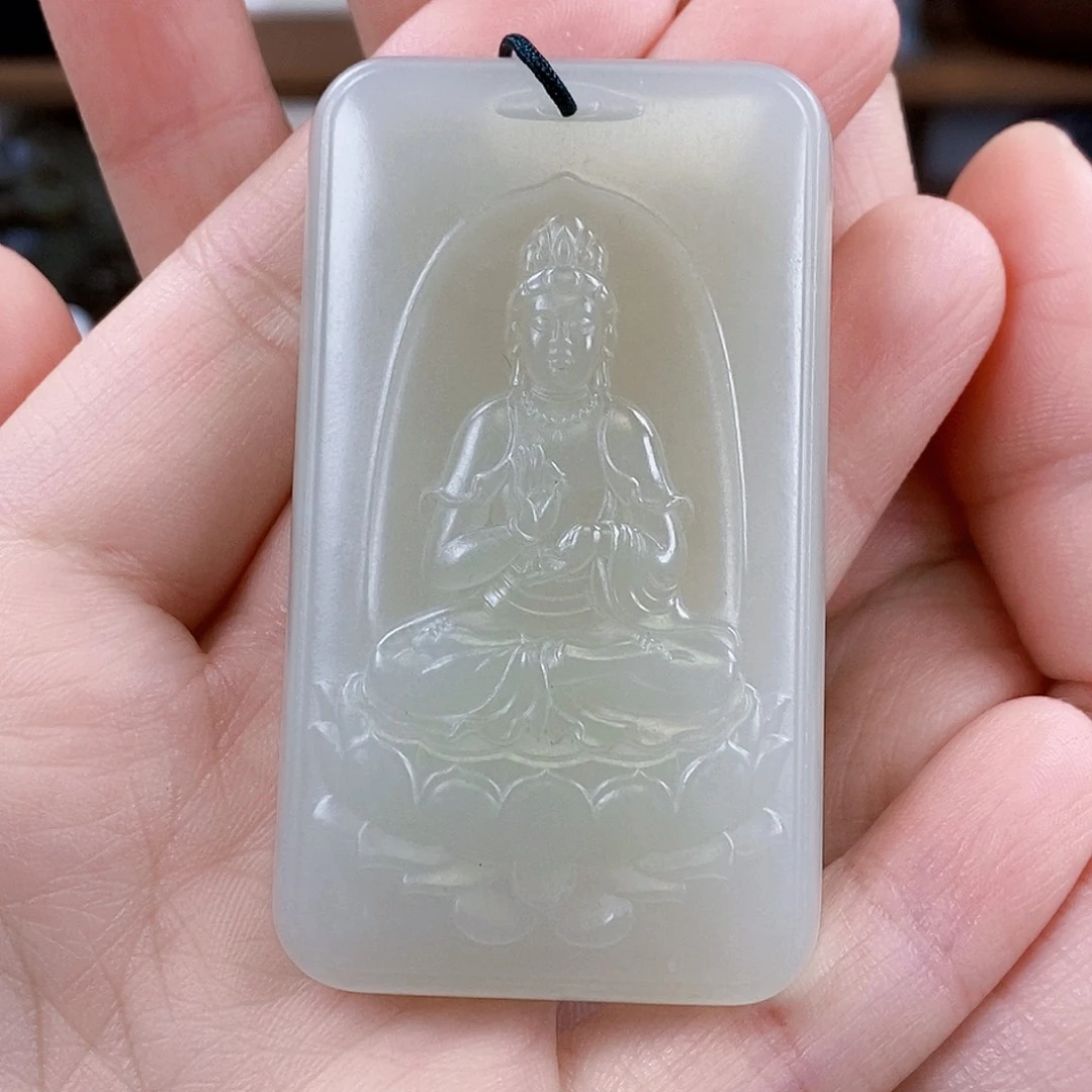 和田玉颈饰未镶嵌树*