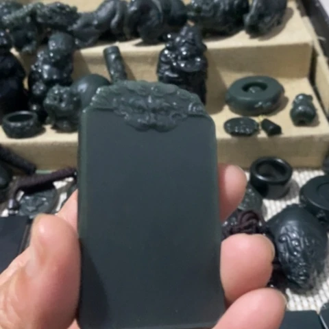 和田玉挂件未镶嵌