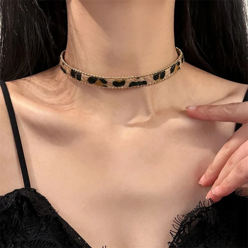 非金属布艺项链 甜酷简约豹纹皮质choker项圈辣妹设计感小众颈圈