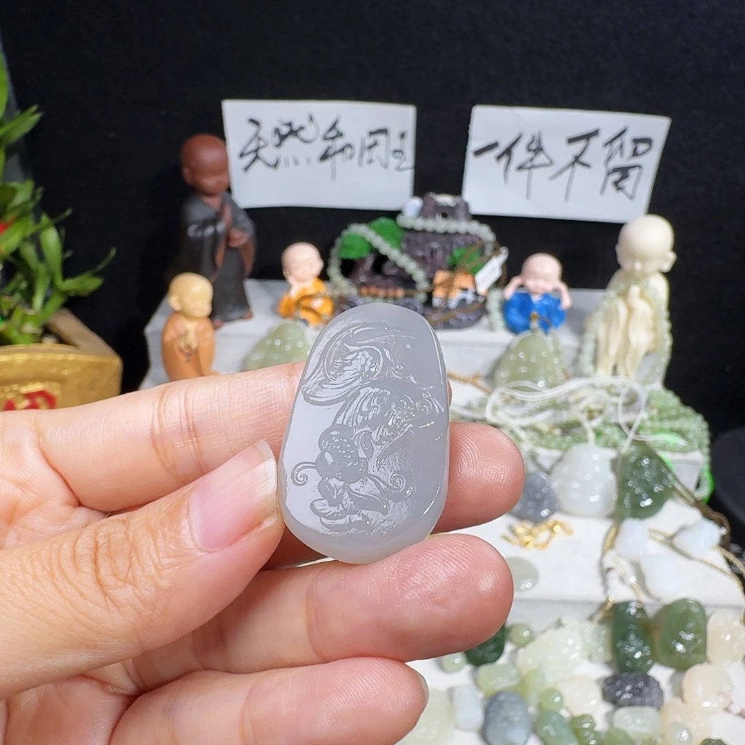 和田玉未镶嵌颈饰