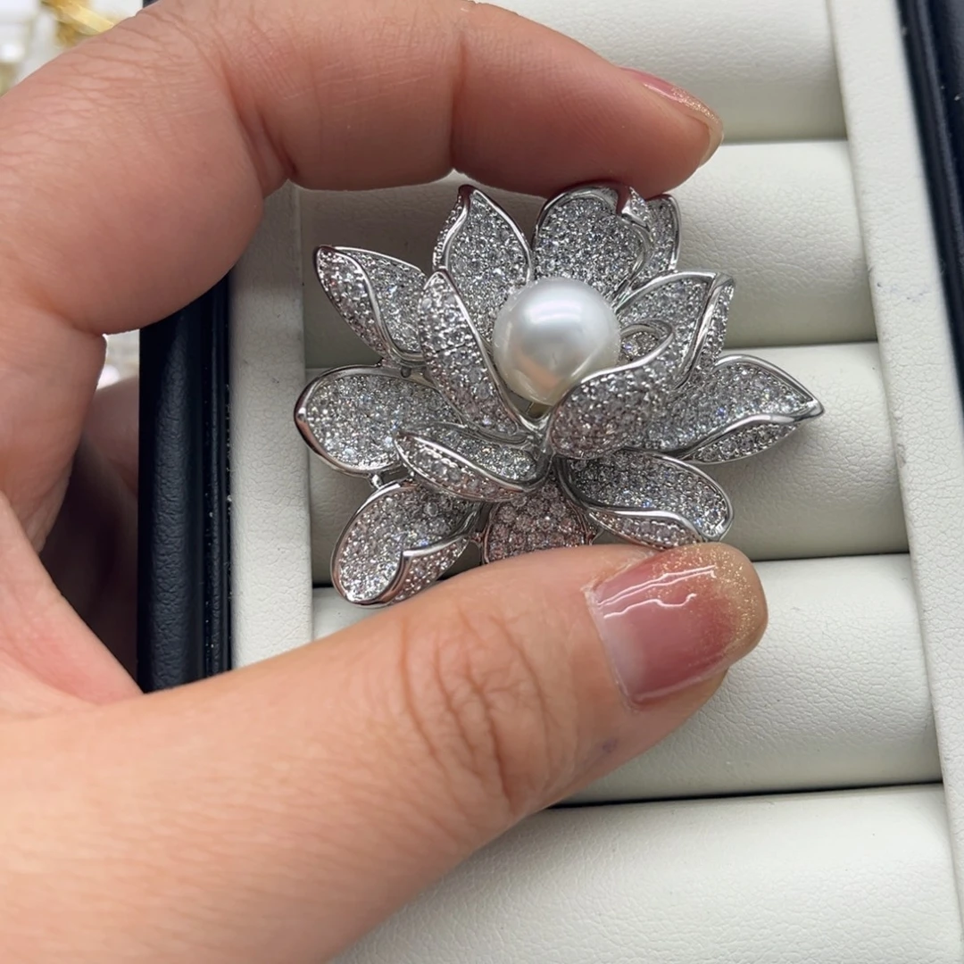 海水珍珠胸饰合金