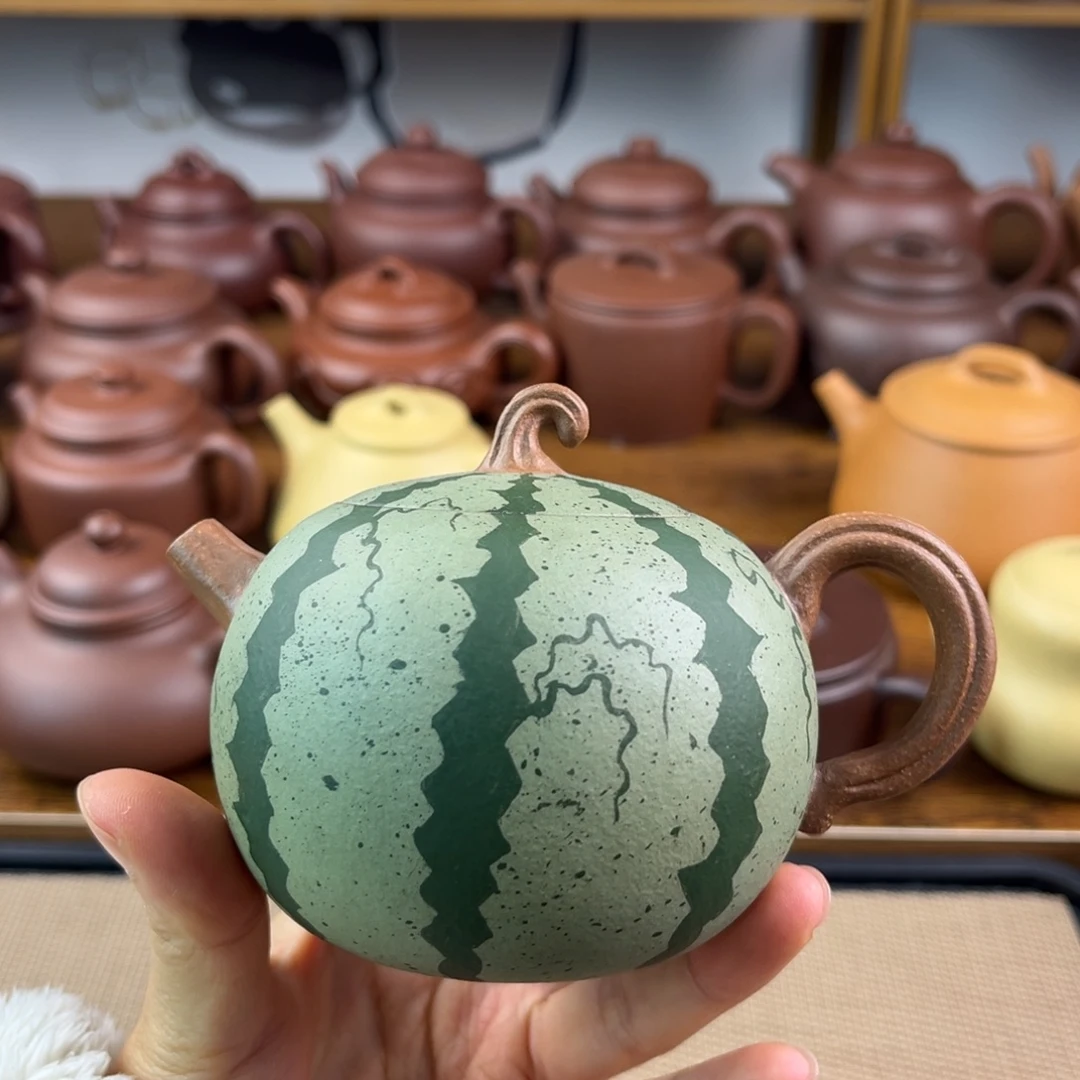 紫砂茶壶手工制作工艺精湛