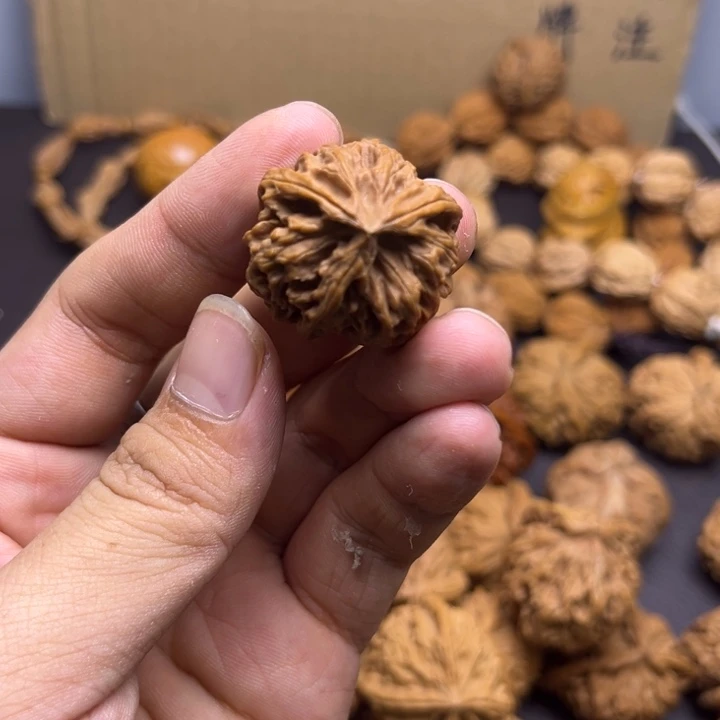 快***恼桃核吊坠苹果园小三棱