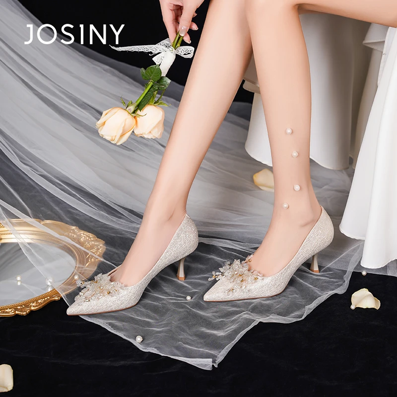 卓诗尼蝴蝶轻奢高跟鞋2025新款女士流行时尚百搭中跟浅口婚宴鞋