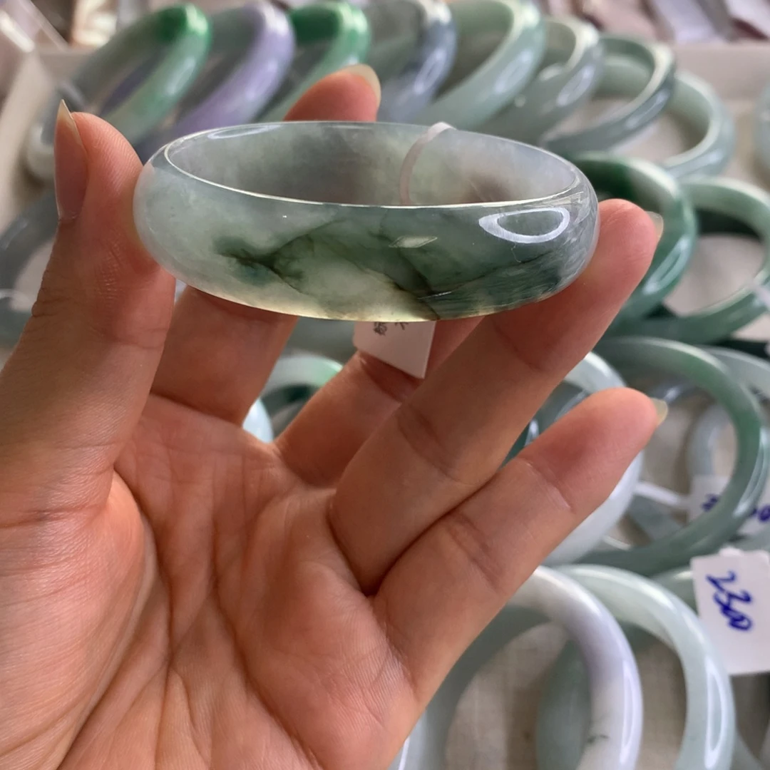 翡翠手镯未镶嵌冰贵妃飘花52