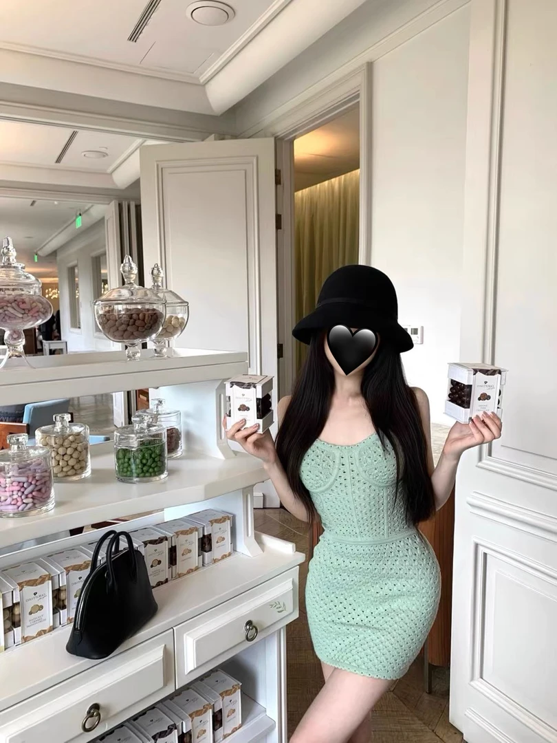 性感镂空钩花设计编织针织吊带裙女气质千金感修身显瘦连衣裙