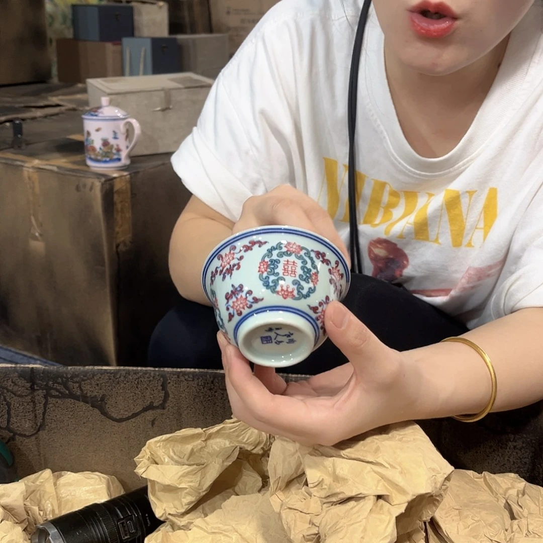 摆件/////景德镇陶瓷器。杯子。绿。