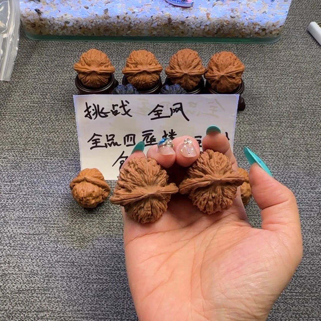 M***L吊坠文玩核桃核桃