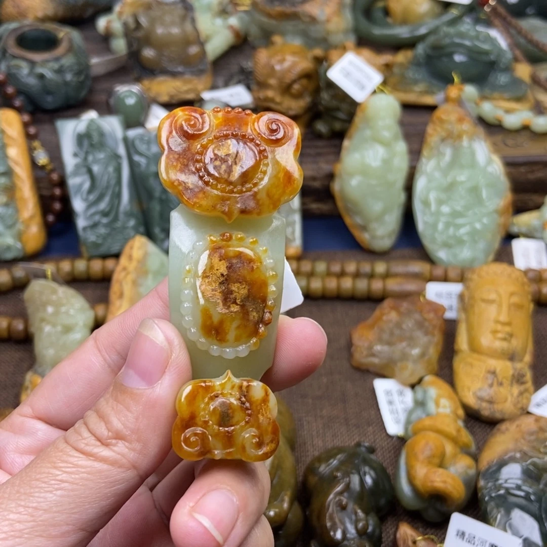 登***枝未镶嵌岫岩河磨玉（透闪石质玉）珠宝奇石