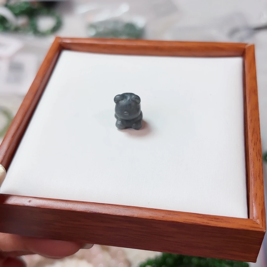 和田玉吊坠未镶嵌