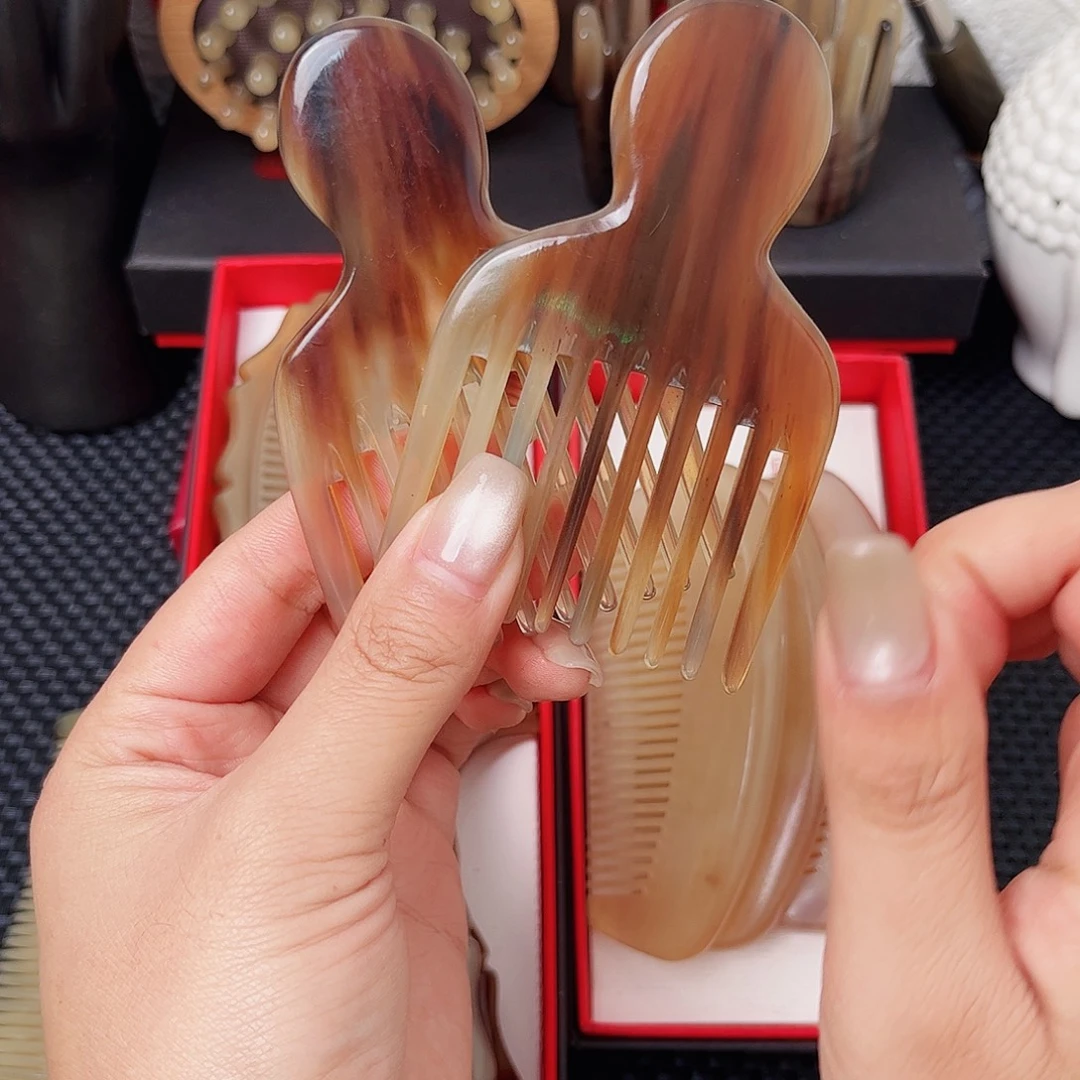 纯手工制作纯牛角梳子