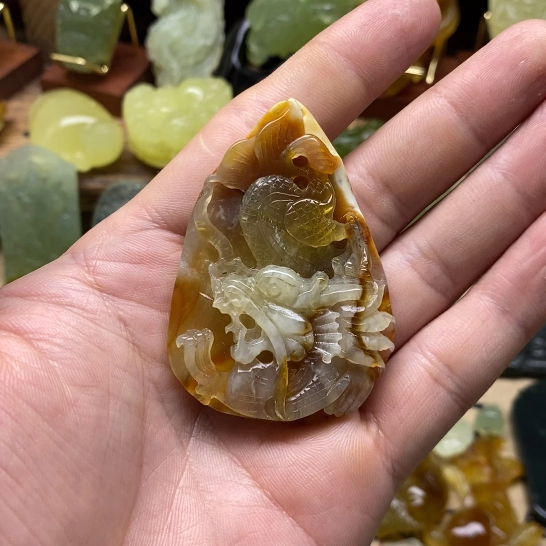 未镶嵌岫玉龙牌吊坠