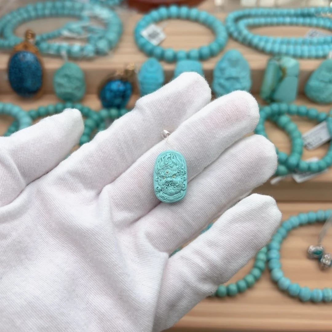 绿松石未镶嵌珠宝奇石