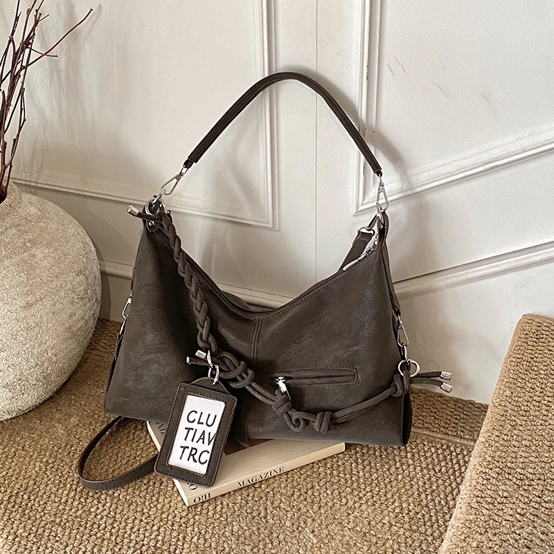 简约休闲大容量腋下包2025新款通勤时尚斜挎包包棕色复古绒面女包