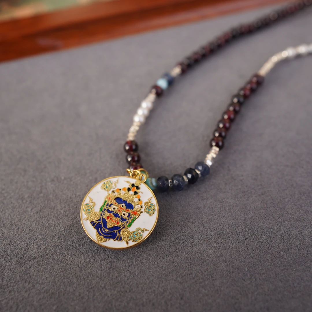 拉萨文创设计大黑天六臂马哈嘎拉天然石榴石通体S925银项链