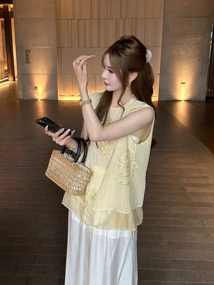 新款时尚提花新中式假两件刺绣百搭圆领上衣01