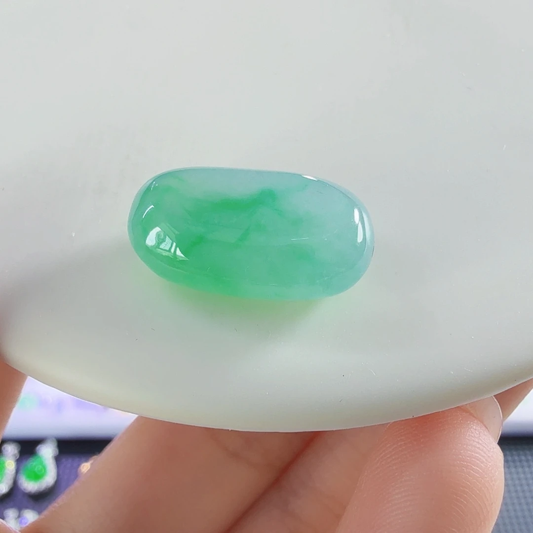翡翠未镶嵌颈饰大枣珠