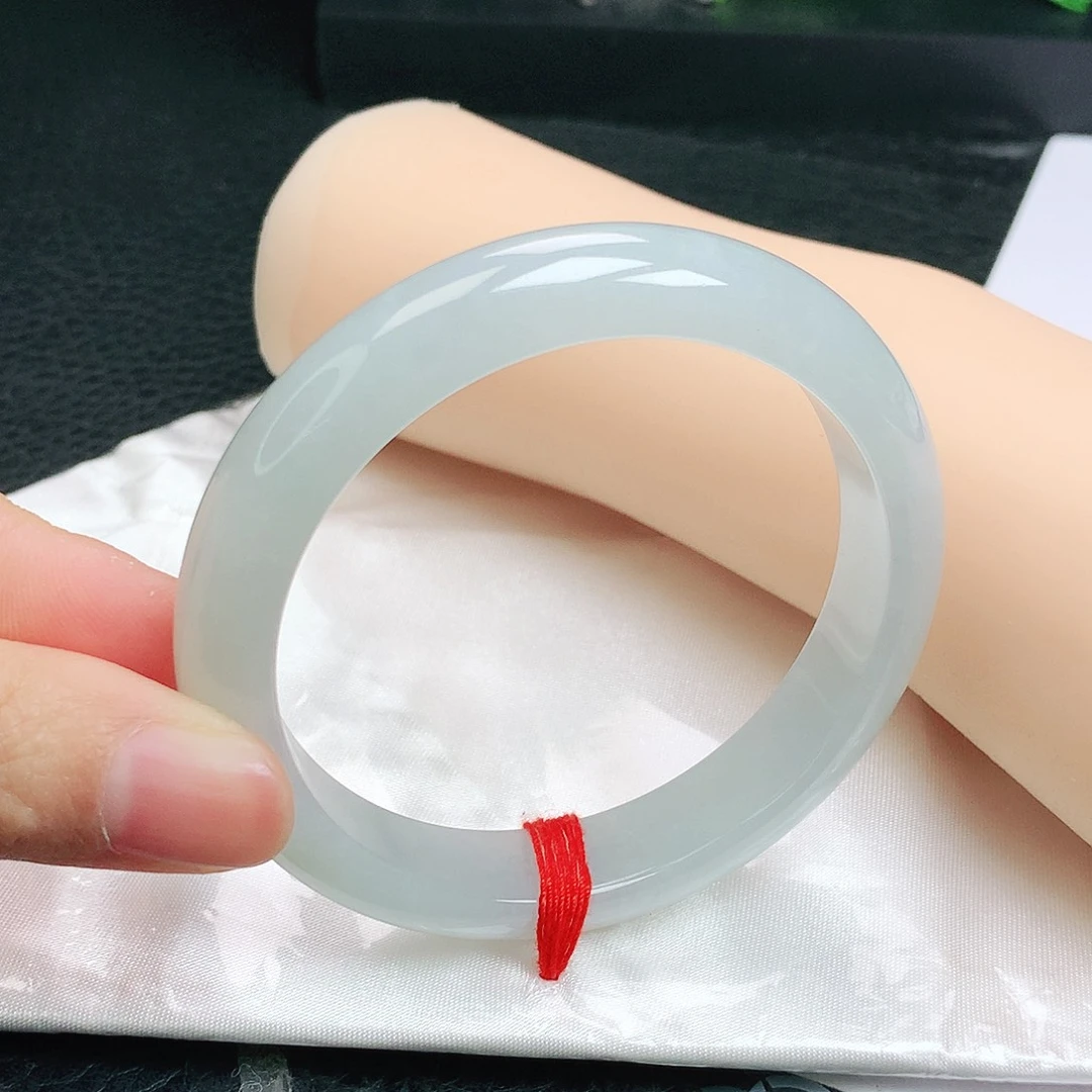 翡翠手镯未镶嵌正5657