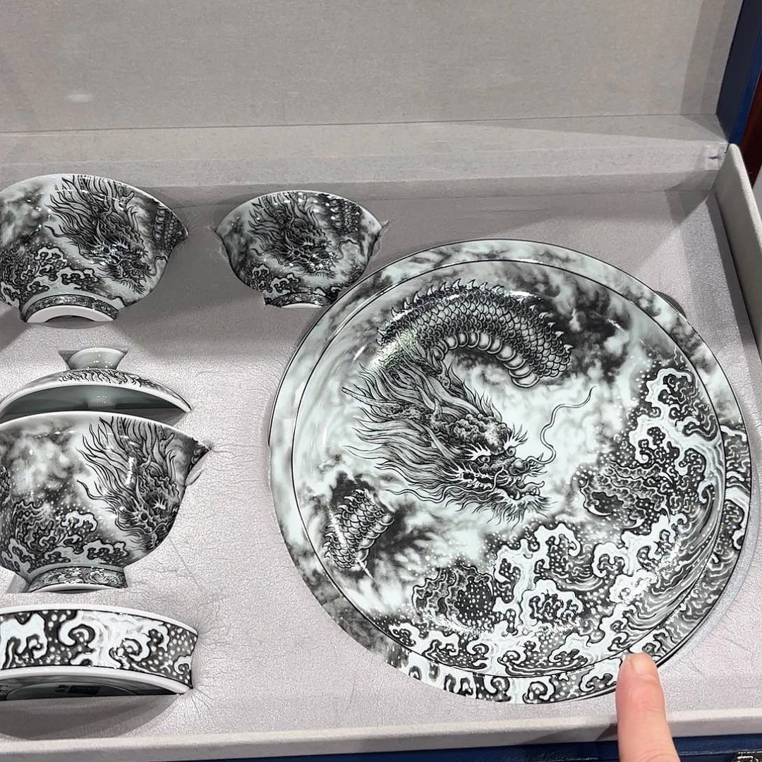 瓷片景德镇陶瓷学院等单位联合举办了