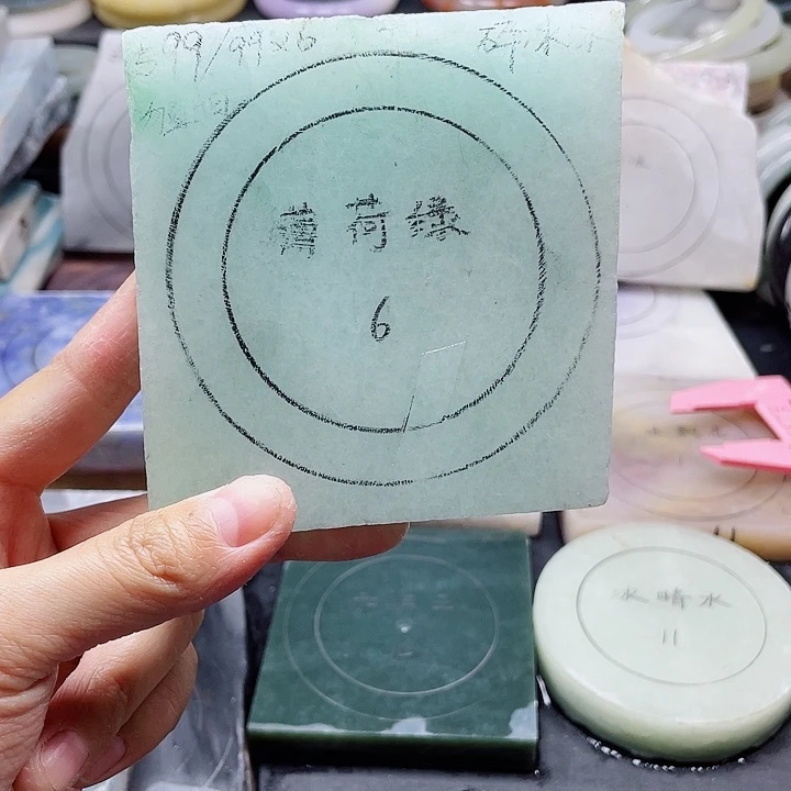 未镶嵌手镯石英质玉定制