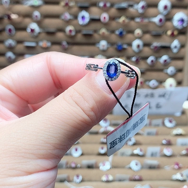 银S925镶嵌蓝宝石戒指