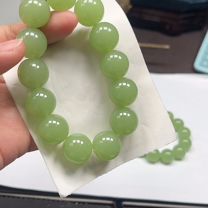 和田玉（糖玉）未镶嵌颈饰