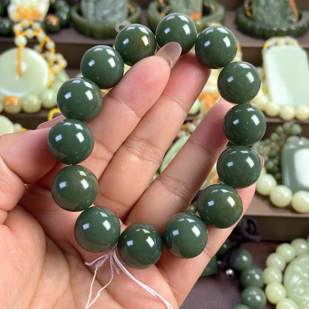 透闪石质玉未镶嵌手串