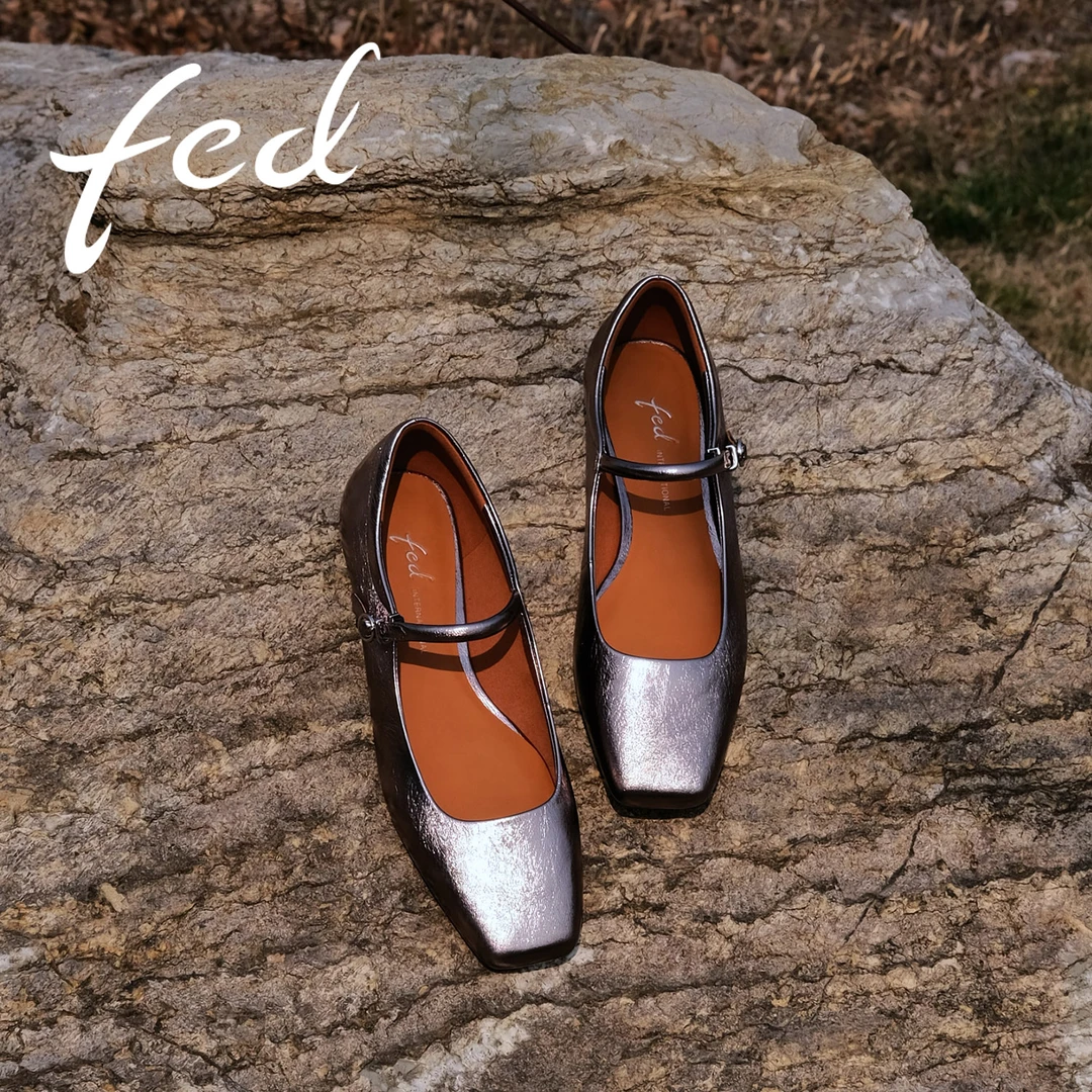 【极光】FED女鞋春夏新款时尚真皮圆头简约百搭平底玛丽珍DAH0210