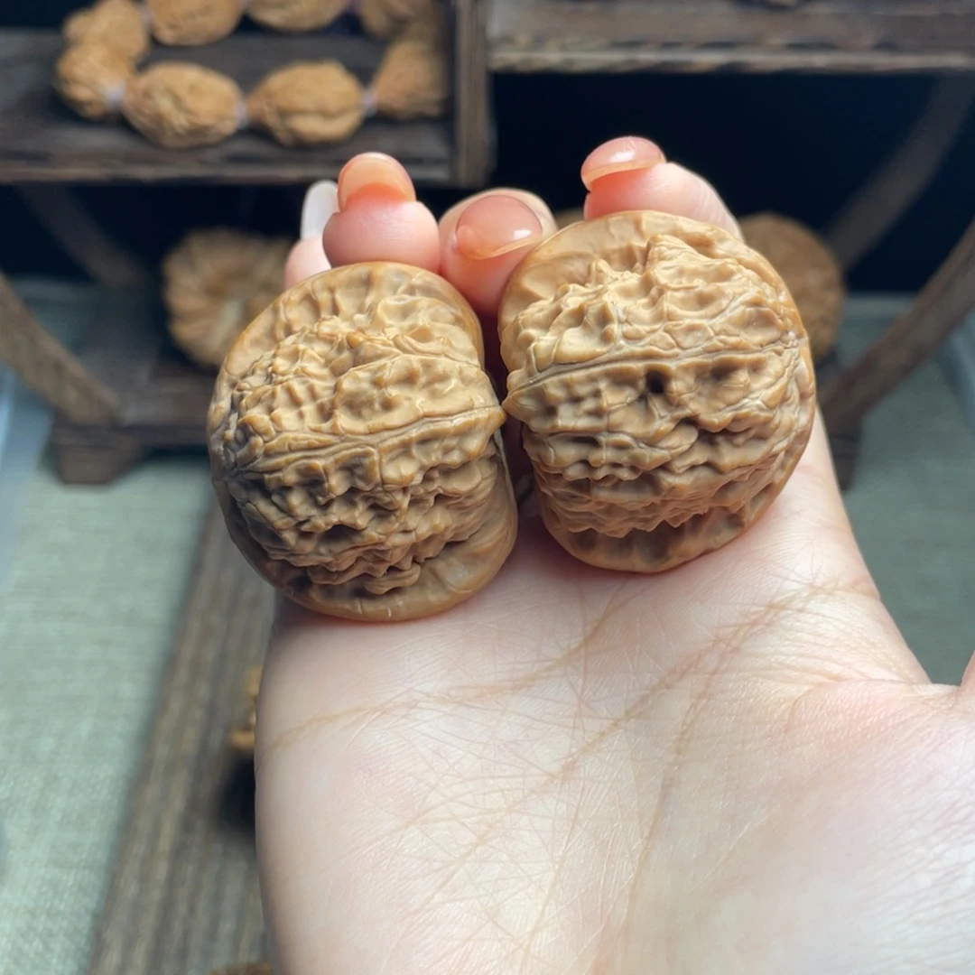 就***多文玩核桃吊坠白狮子40