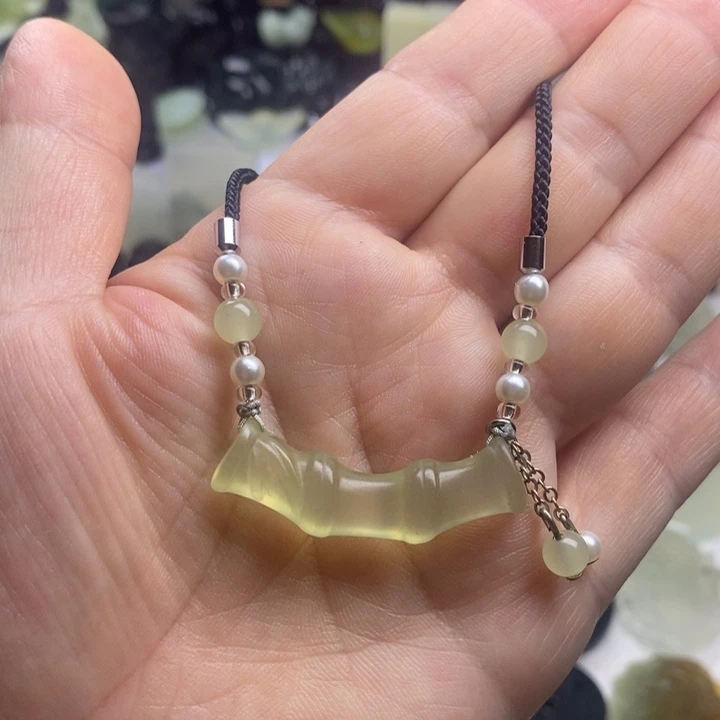 蛇纹石玉合金颈饰
