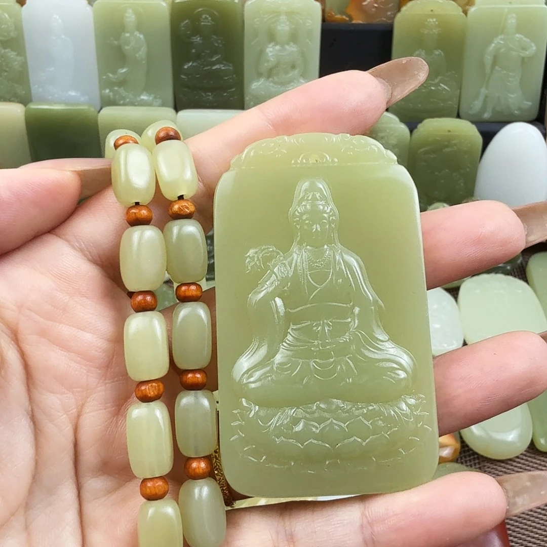 果绿色观音牌吊坠