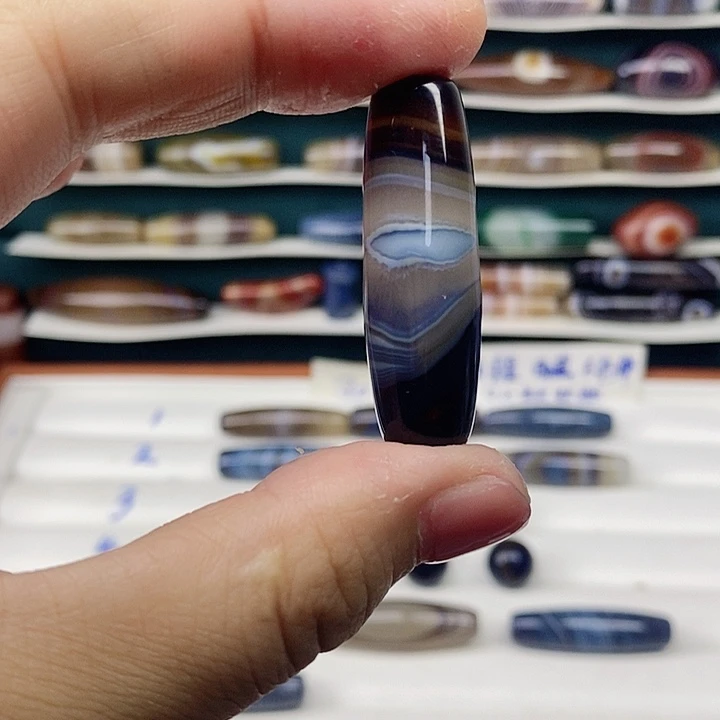 待***年玛瑙/玉髓未镶嵌颈饰