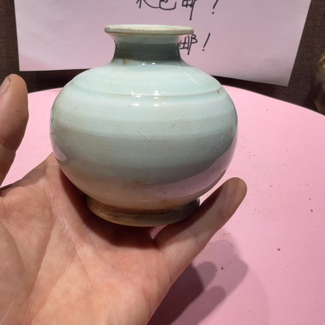 陶其他漂亮的小瓷瓶子