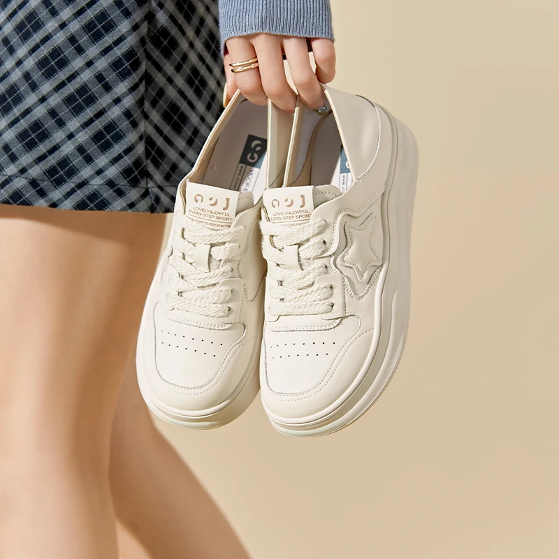 卓家真皮小白鞋女春季新款时尚圆头厚底百搭休闲板鞋潮341D22483