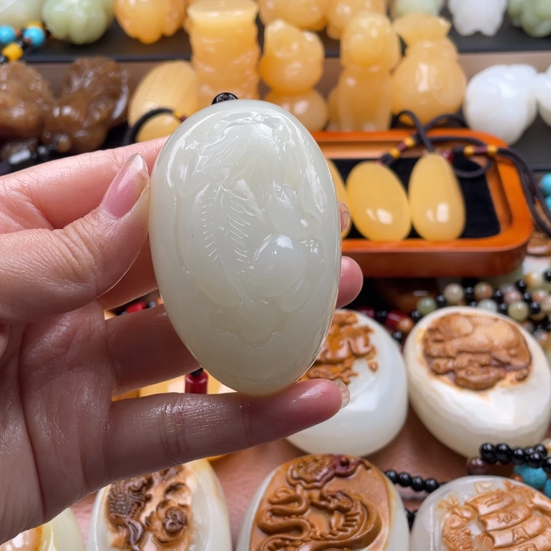 真***生石材天然古青石手把件