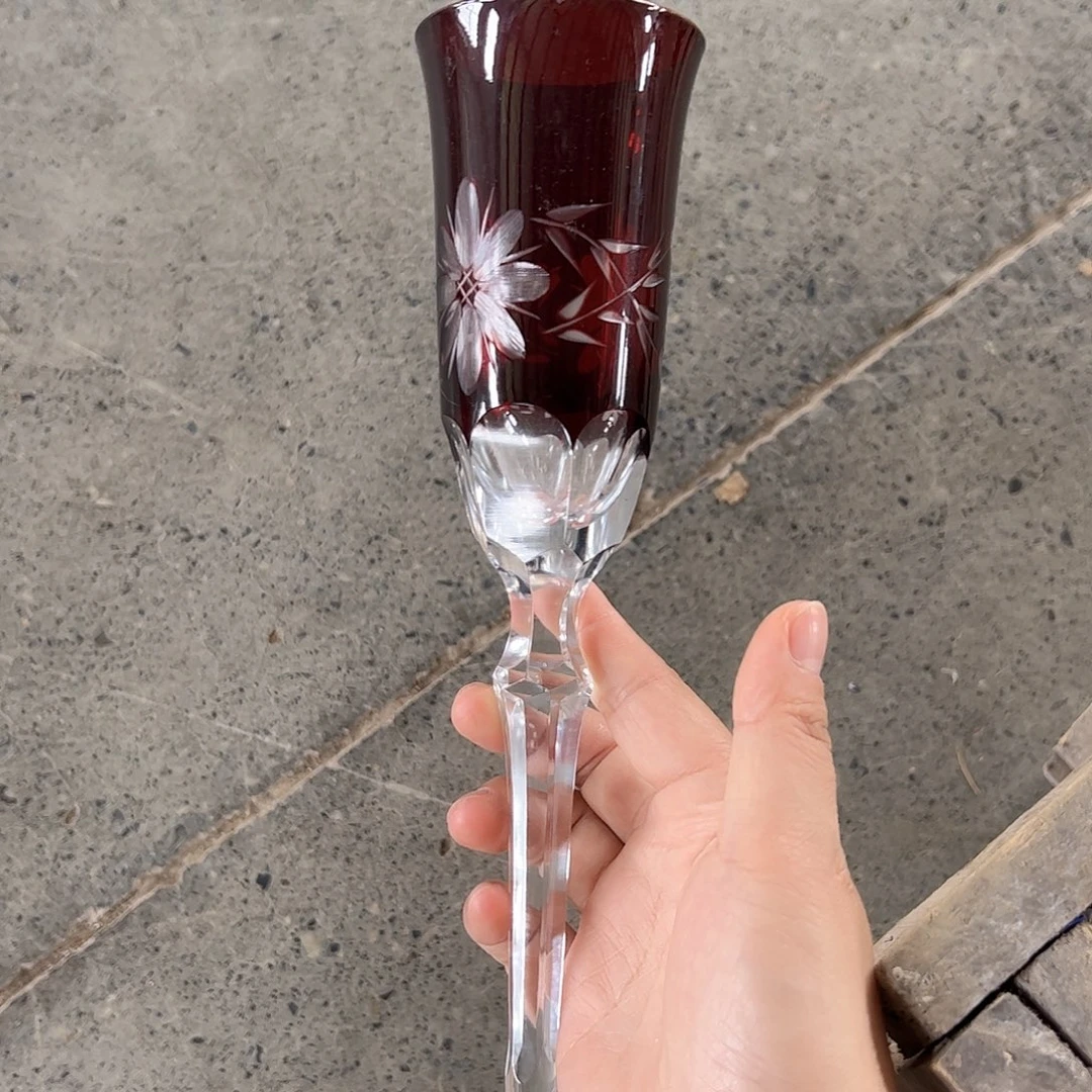 水晶玻璃高脚款微瑕一个