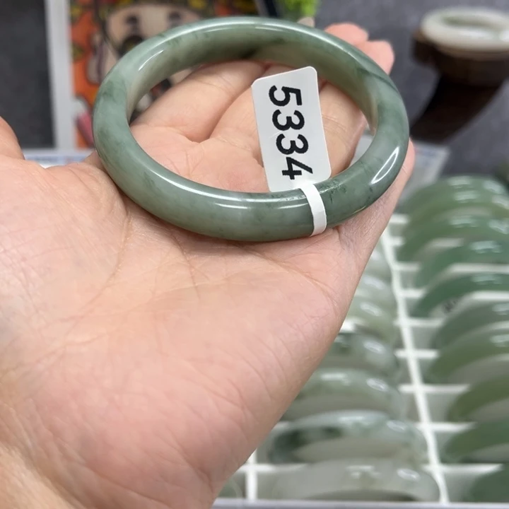 石英质玉未镶嵌手镯5334