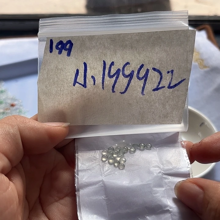 小***…未镶嵌定制翡翠不退