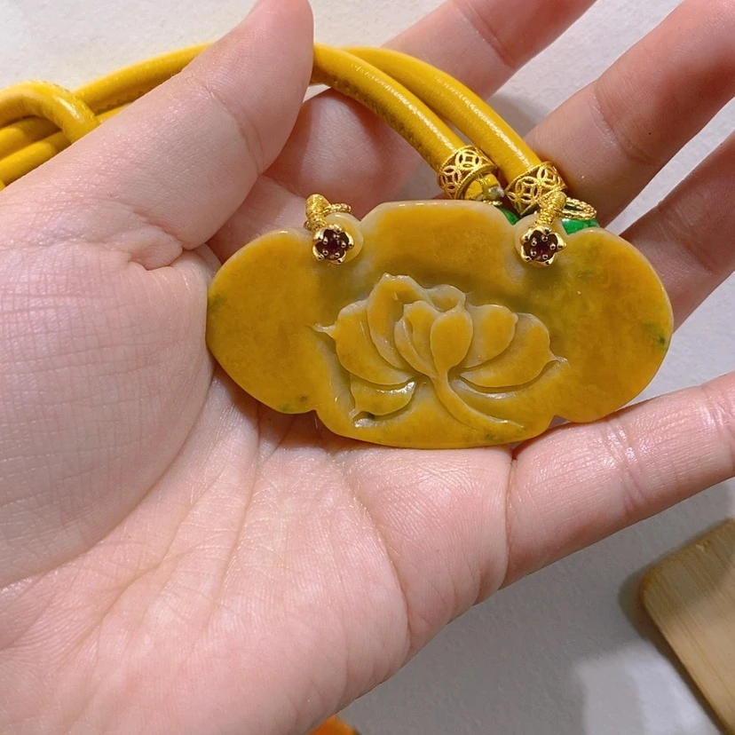 【闪购商品】颈饰未镶嵌翡翠