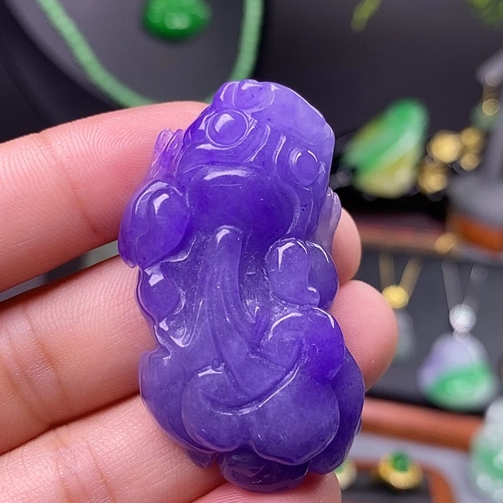 翡翠未镶嵌吊坠(赠链)
