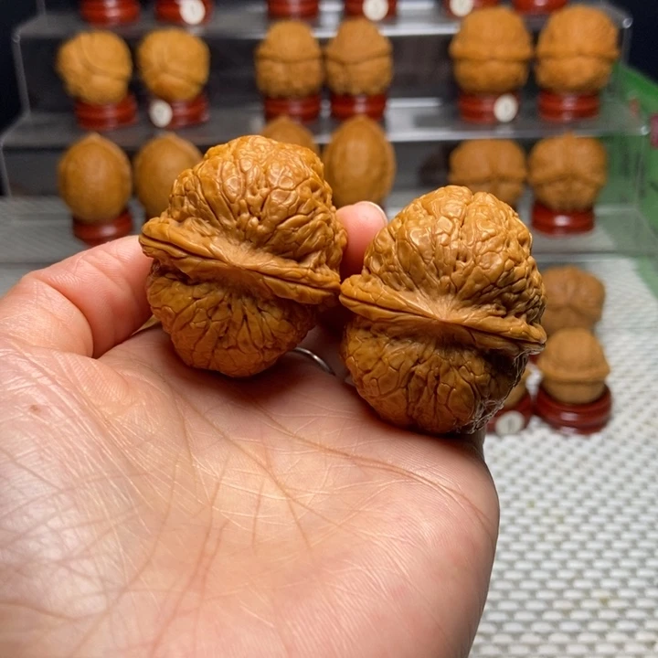 把件文玩核桃36黄金蟒