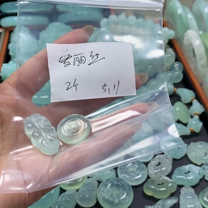 蛇纹石玉未镶嵌手镯爱****尔