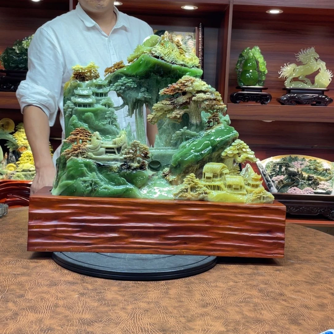 如***枫玉手工雕刻岫玉摆件