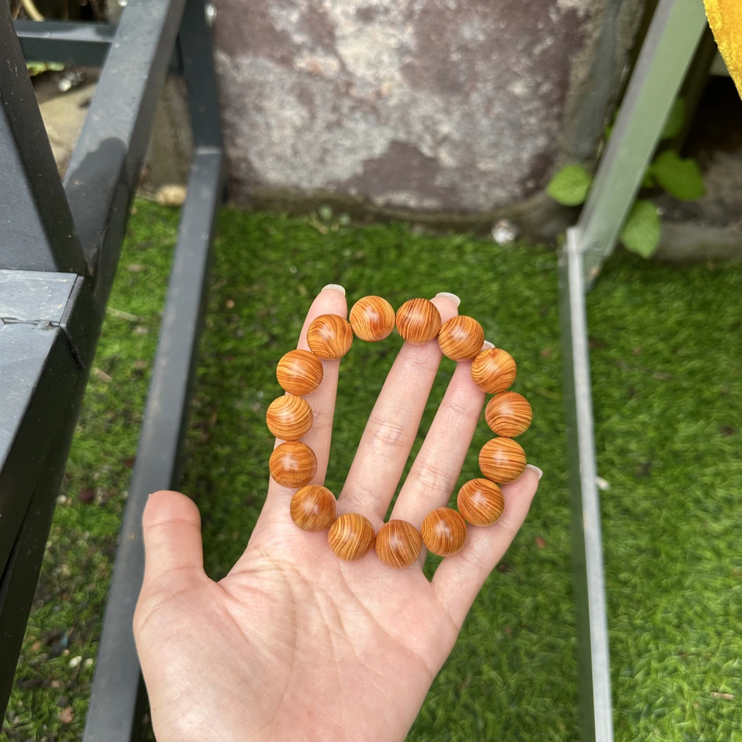1.5太行陈化崖柏乱纹缠绕一生