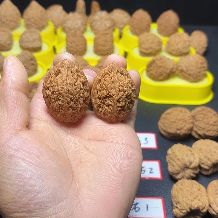 文玩核桃把件大蒜头34尺5