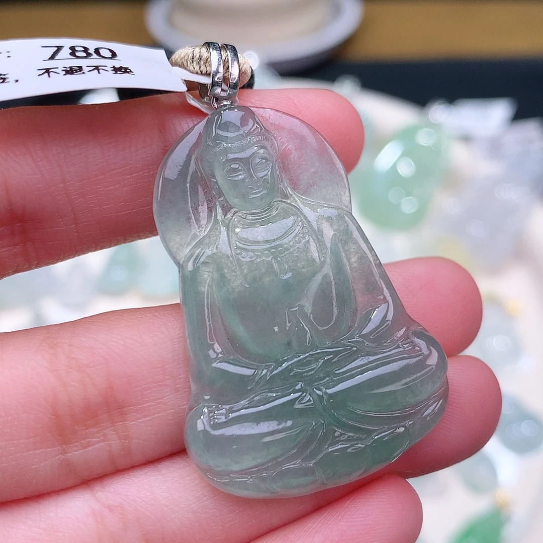 颈饰18K金镶嵌翡翠