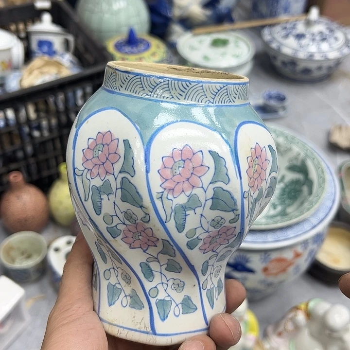 14725836998745332555