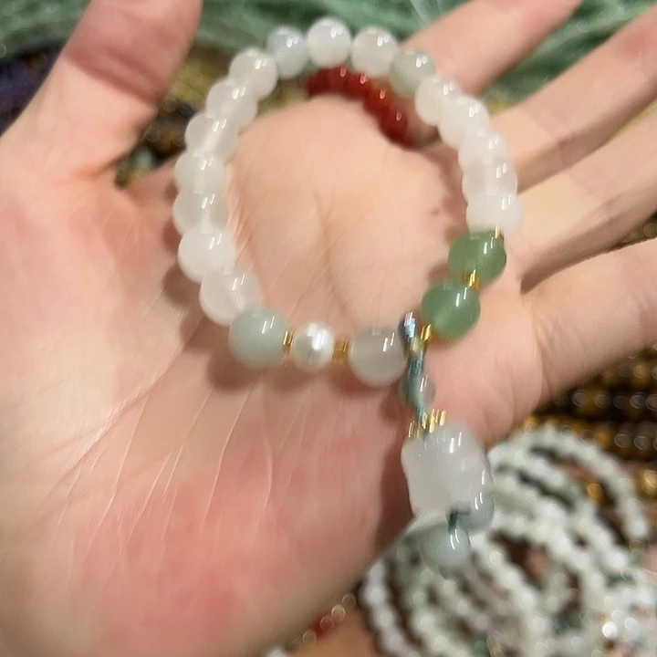 手链未镶嵌石榴石