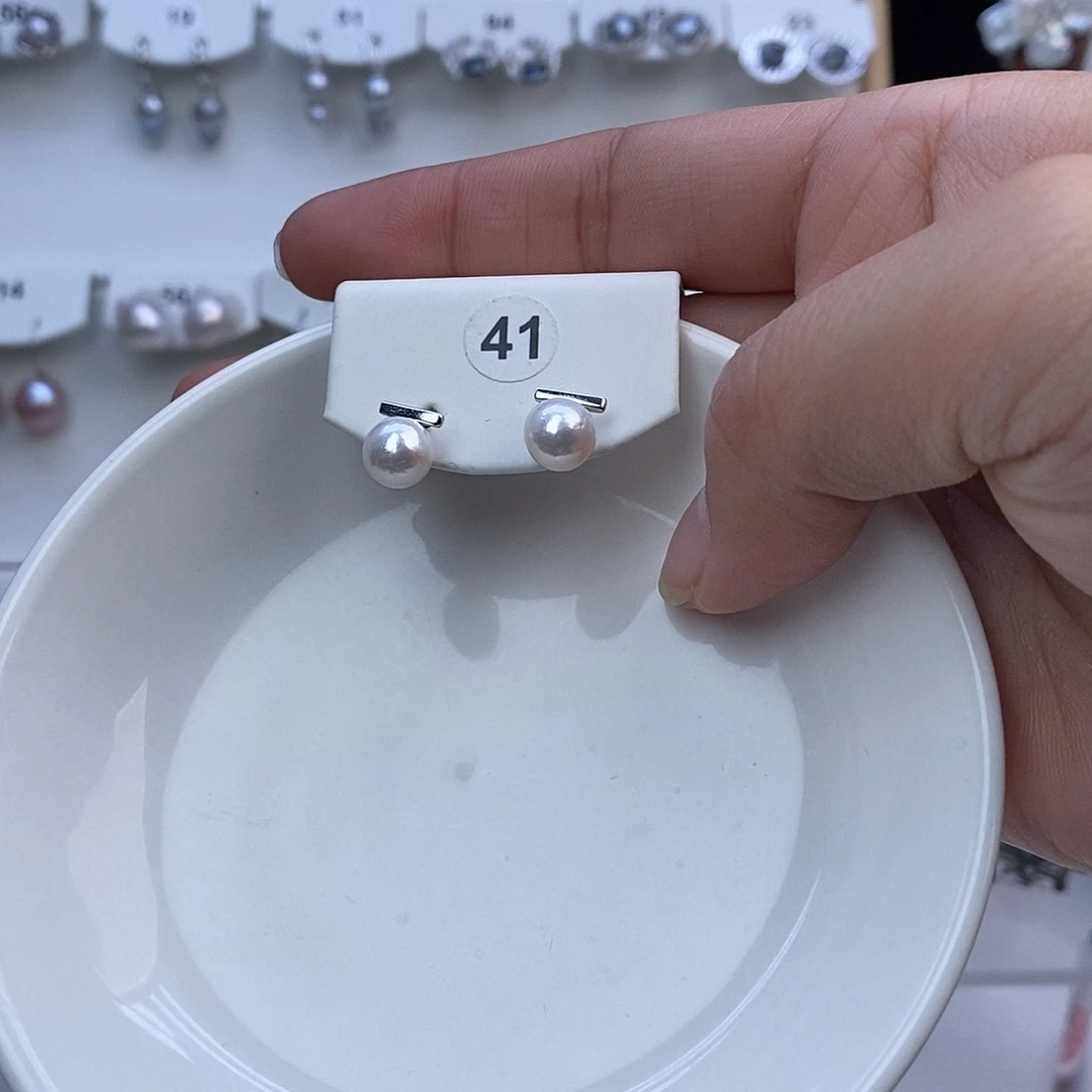 淡水珍珠银S925镶嵌耳饰